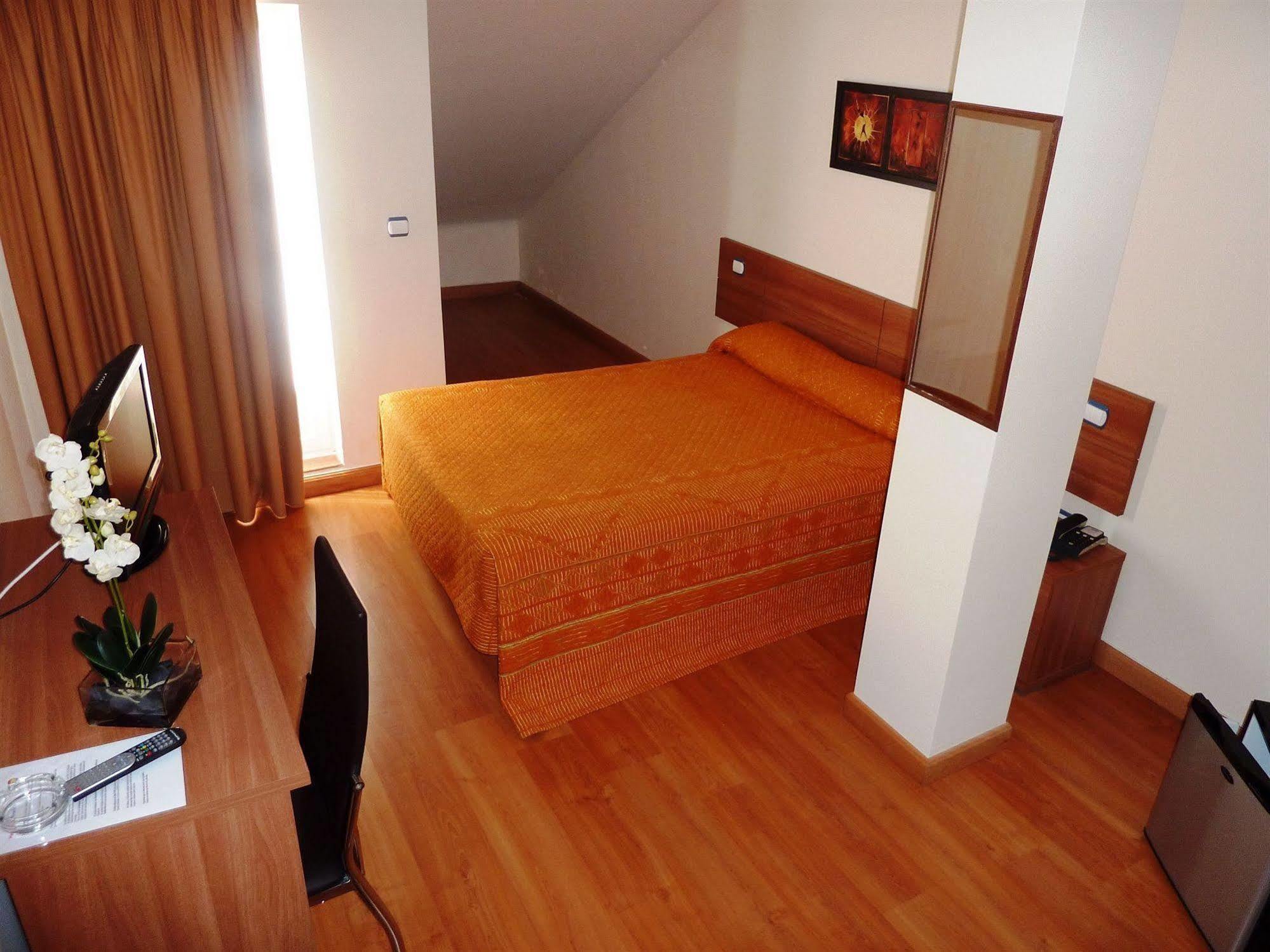 Hostal La Morada La Cistérniga Dış mekan fotoğraf